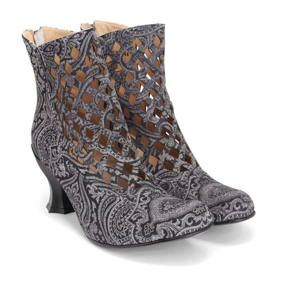 JOHN FLUEVOG PAISLEY BAROQUES MURILLO DIAMOND PERFORATED BOOTS - RARE size 12
